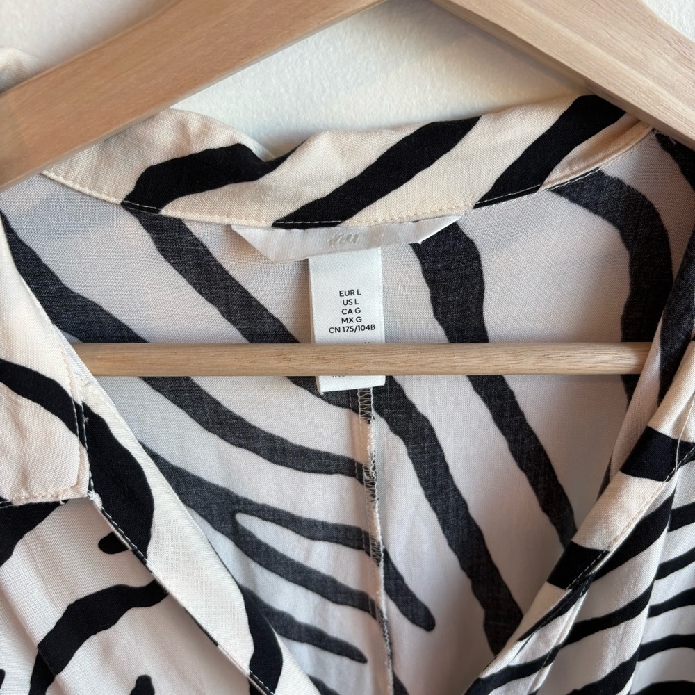 H&M Zebra Print Tie Belt Button-Down Shirt Dress – Size Large - Picture 4 of 7